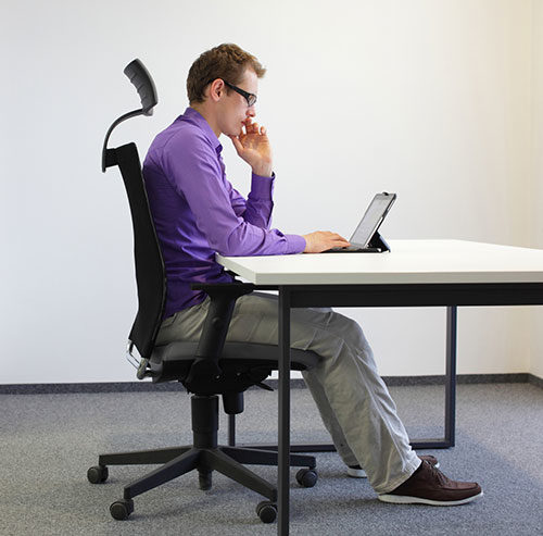 https://www.safetyandhealthmagazine.com/ext/resources/images/2017/05-may/correct-sitting-position.jpg?t=1493406709&width=696