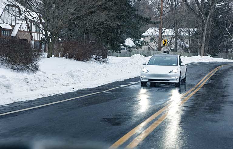 https://www.safetyandhealthmagazine.com/ext/resources/images/2024/01%20jan/drive-safely-black-ice.jpg?height=635&t=1703134926&width=1200