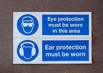 eye protection/ear protection