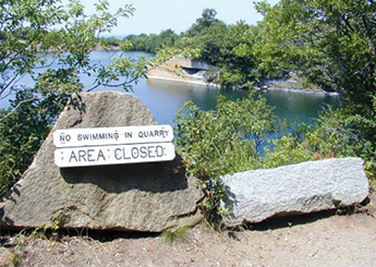 area closed no swimming