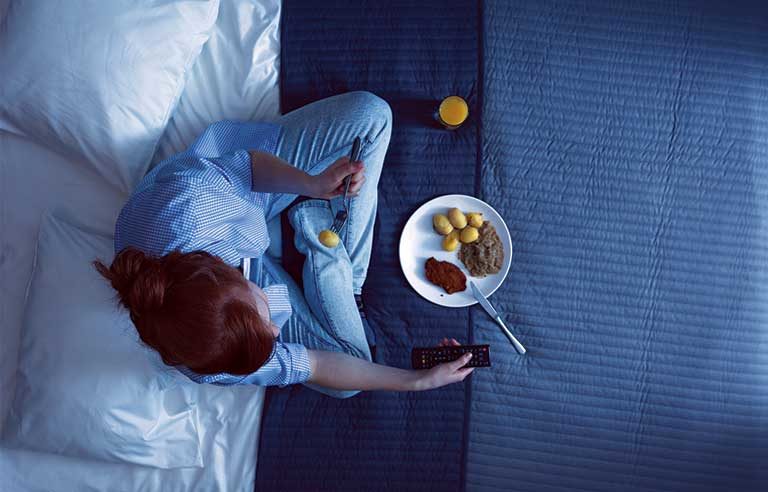 Late night eating could mean poorer heart health for women, study
