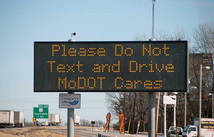 Do-not-text-and-drive.jpg