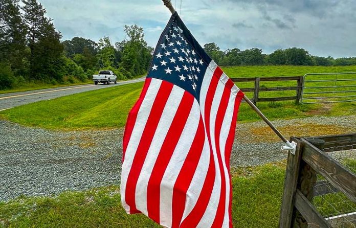 Memorial-Day-flag.jpg