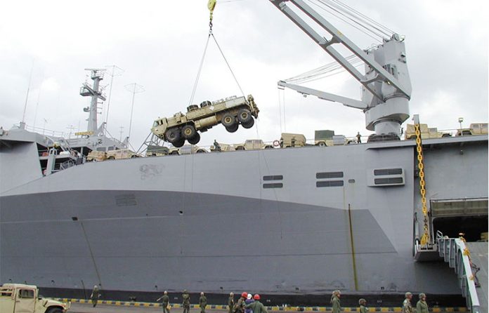 ship pedestal crane