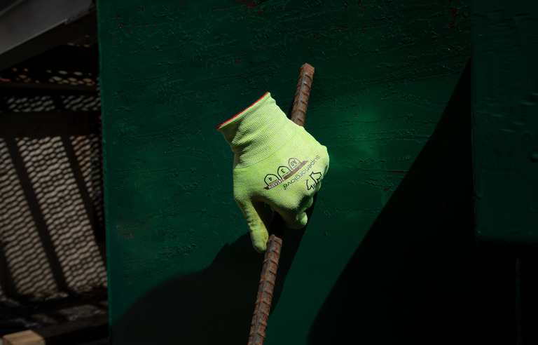 How gauge affects glove performance