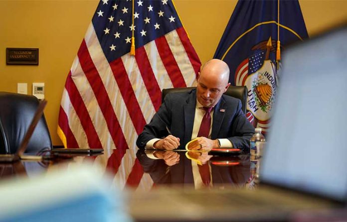 bill-signing.jpg