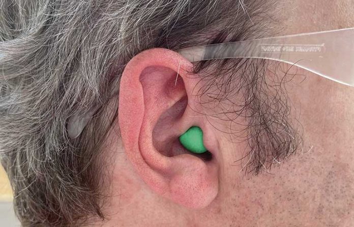 earplug2.jpg