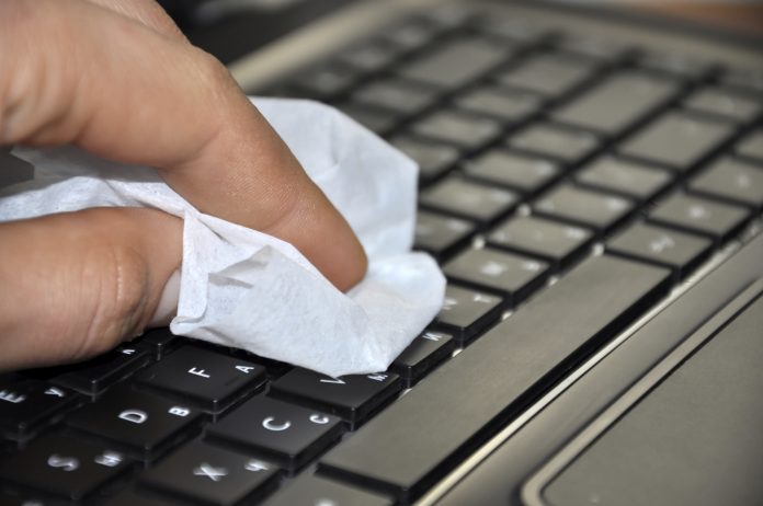 cleaning keyboard