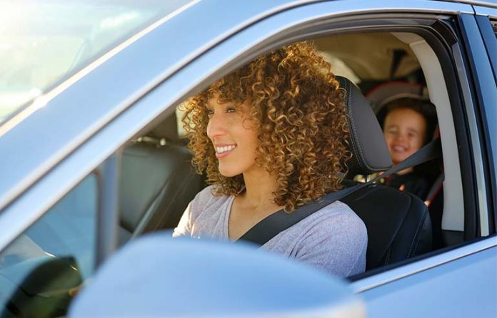 mom-with-baby-in-the-car