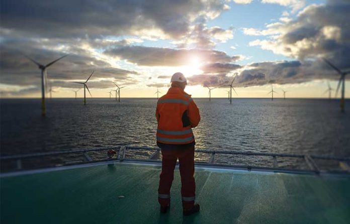 offshore-worker