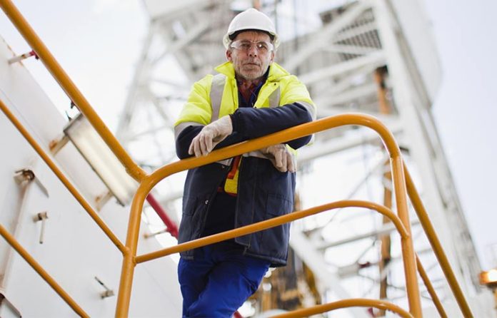 oil-rig-worker.jpg