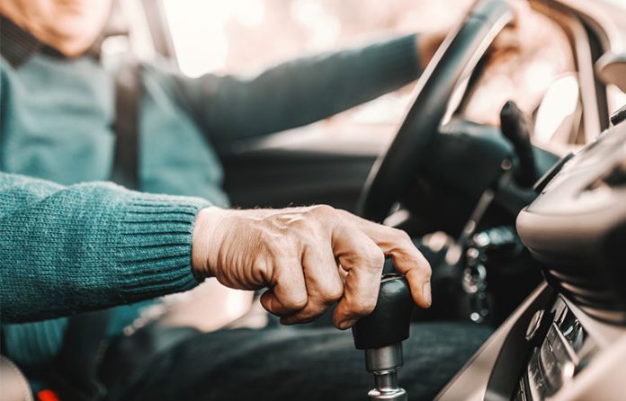 senior-driving