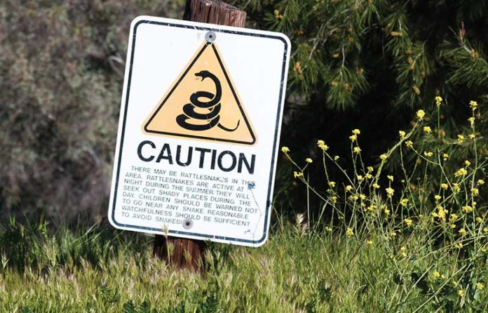 sh0722poisonousmainSign.jpg