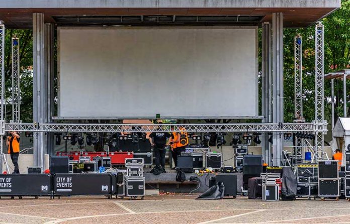 stage-crew.jpg