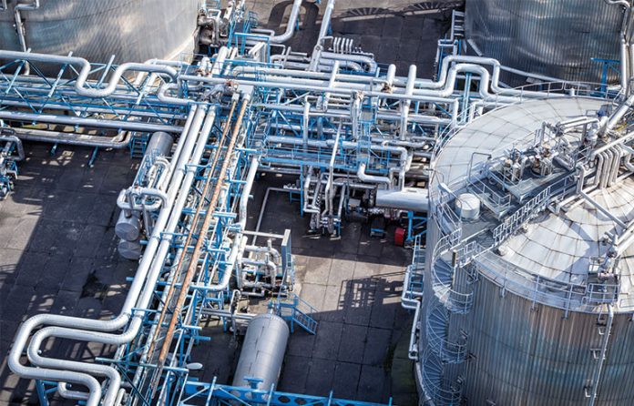 steel pipelines refinery